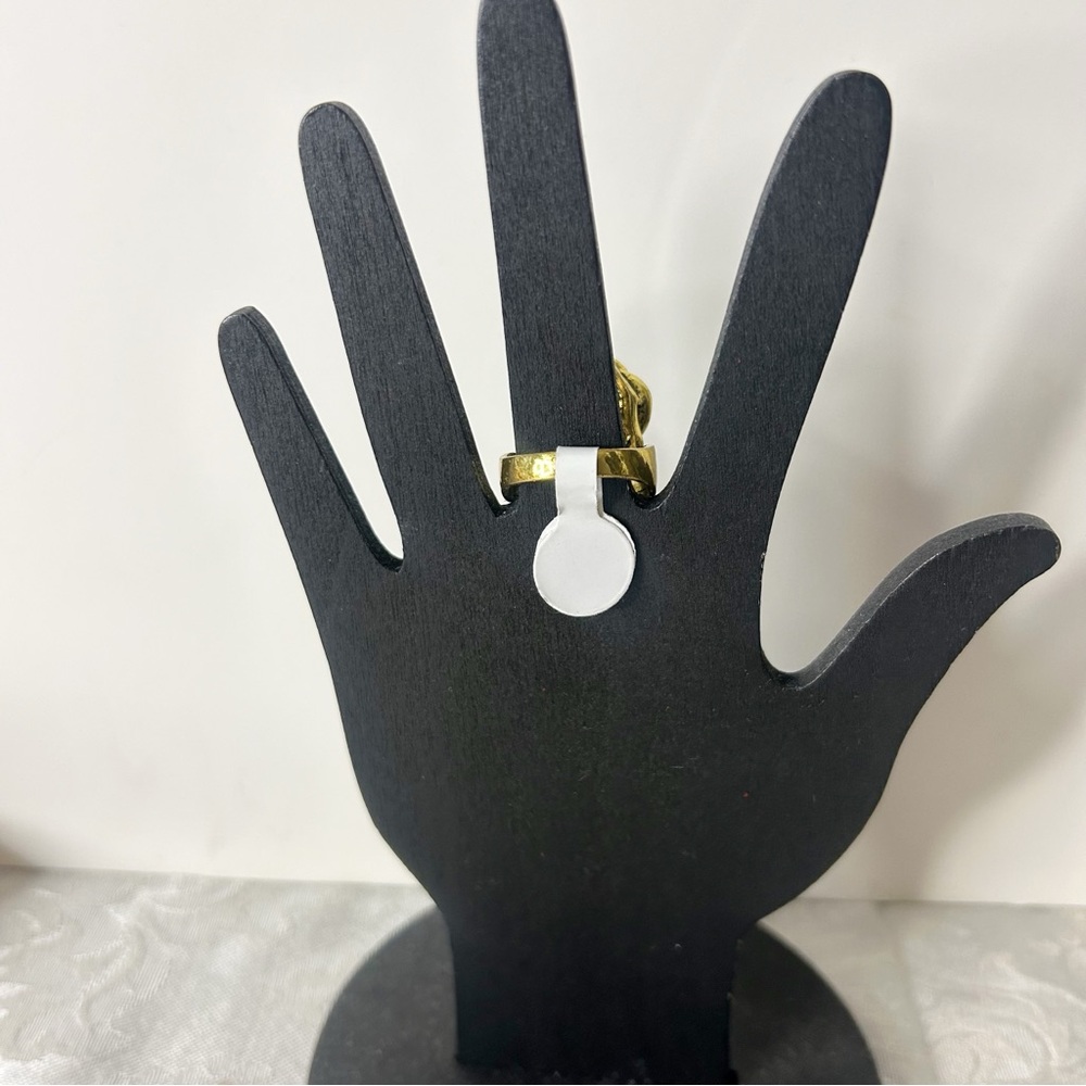 Gold and Black Ornate Ring - Picture 2 of 5